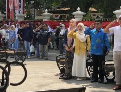 Khidmatnya Malioboro Jogja Saat Bendera Merah Putih Dikibarkan