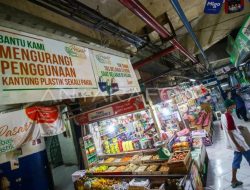 Jogja Segera Terbitkan Larangan Kantong Plastik Sekali Pakai di Pasar